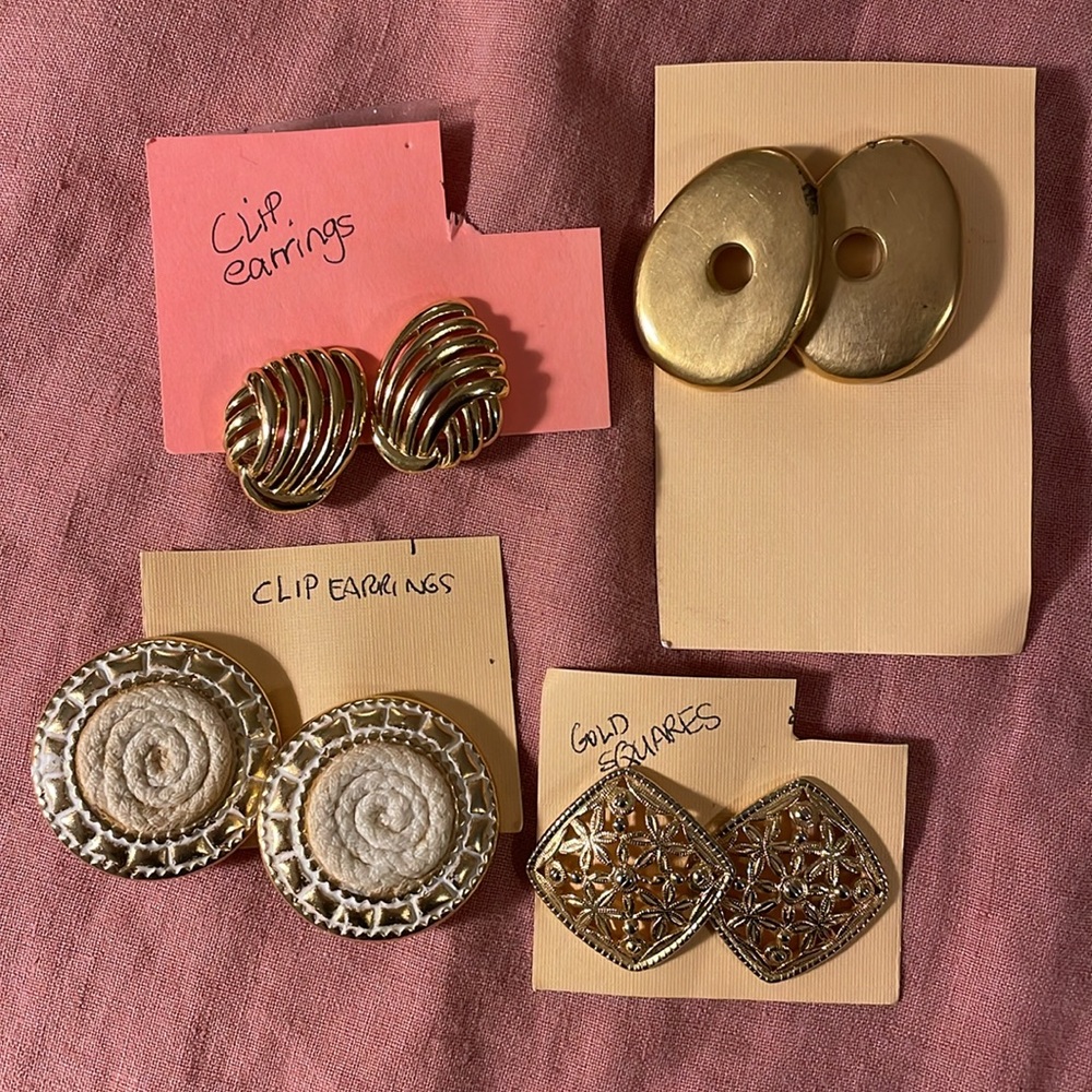 Earrings Assorted - image 1